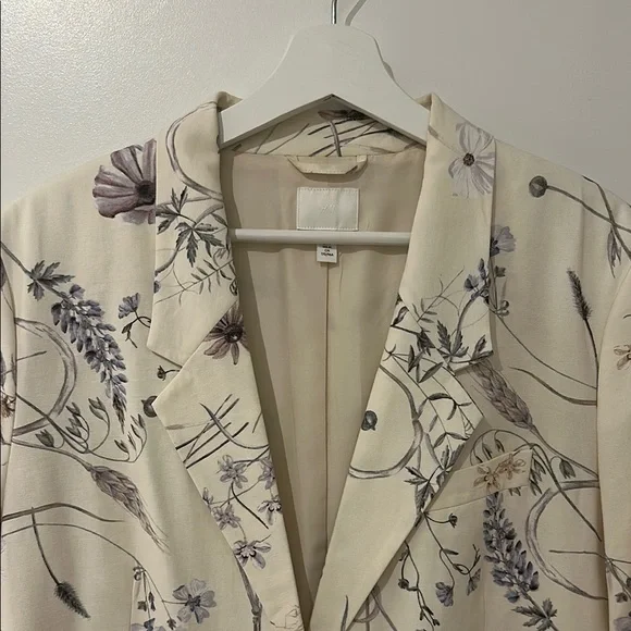 Blazer - Picture 2 of 3